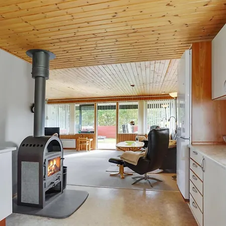 Aswaldi - 3-5km From The Sea By Interhome